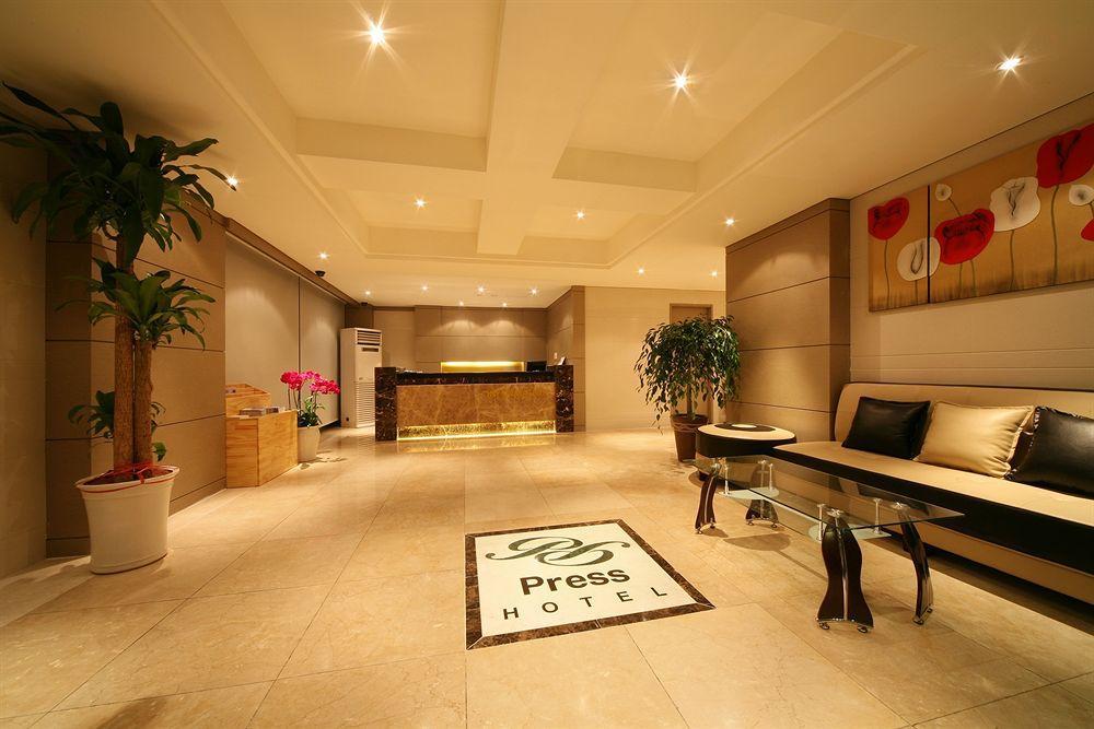 Press Hotel Puszan Kültér fotó