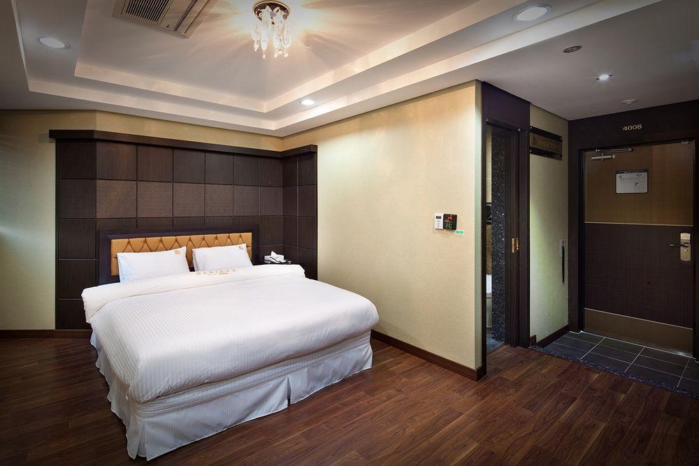 Press Hotel Puszan Kültér fotó